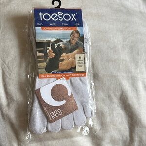 toesox White Lightweight Ultra Sport Ankle Toe Socks Medium 7-9.5 Men NWT